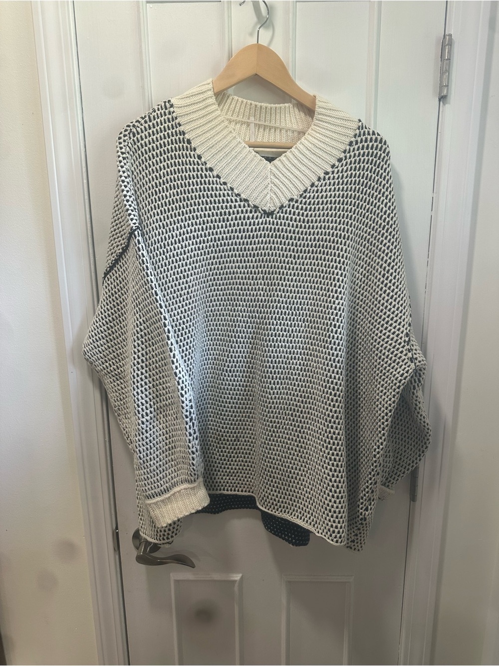 Free People Oversized White and Black V-Neck Knit Sweater